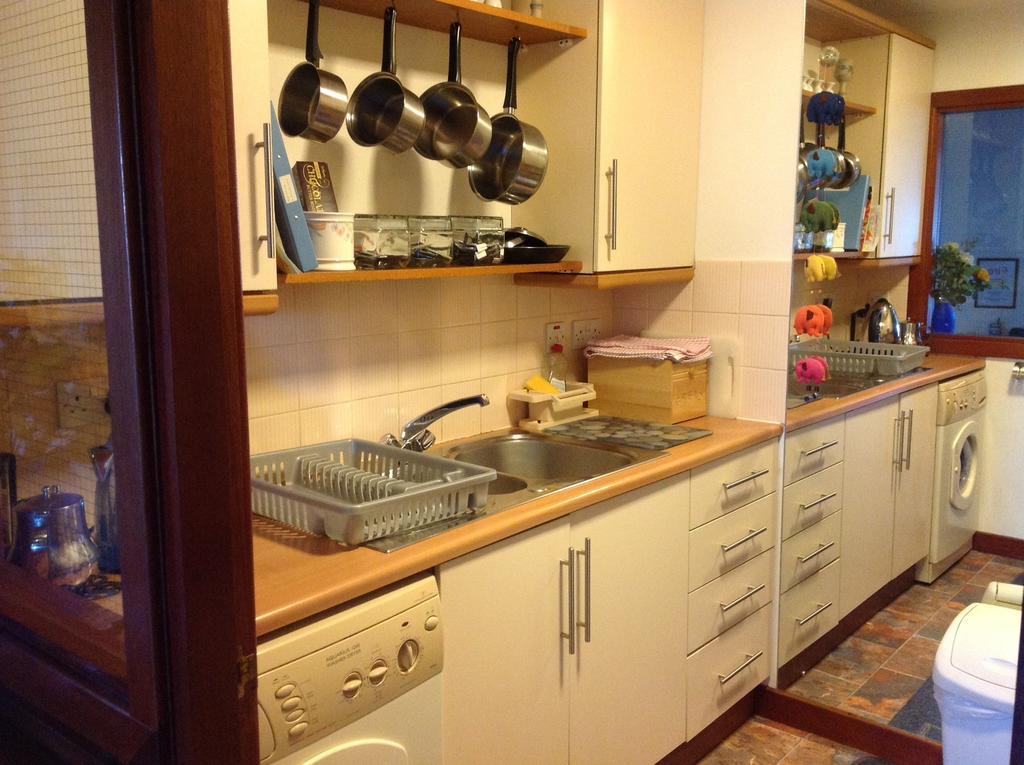 Connel Court Apartments Inverness Ruang foto